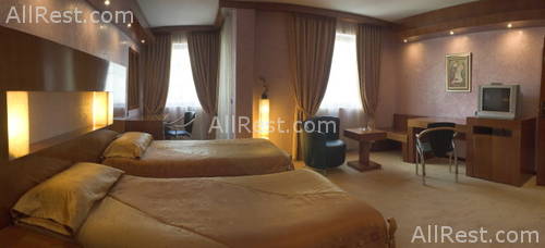 Anel Hotel 6